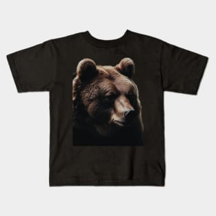 A brown bear in nature that looks cute and cuddly looks warm. Kids T-Shirt